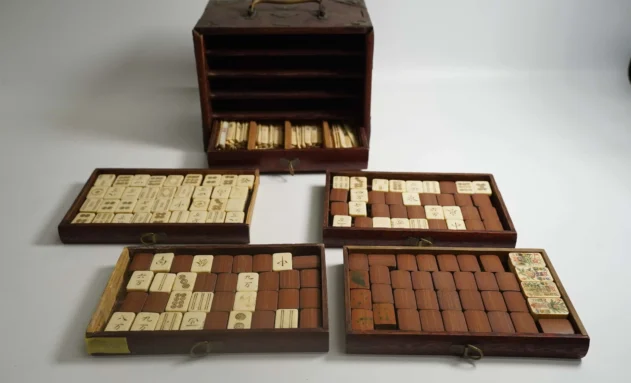 【遺品整理】骨の麻雀パイ