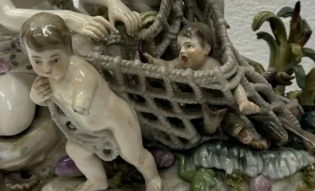 【陶磁器_人形】マイセン「捕らわれたトリトン」