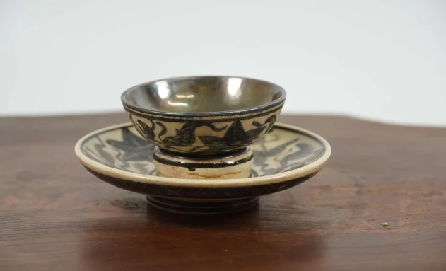 【陶磁器】永楽善五郎の内銀張の盃とその盃台