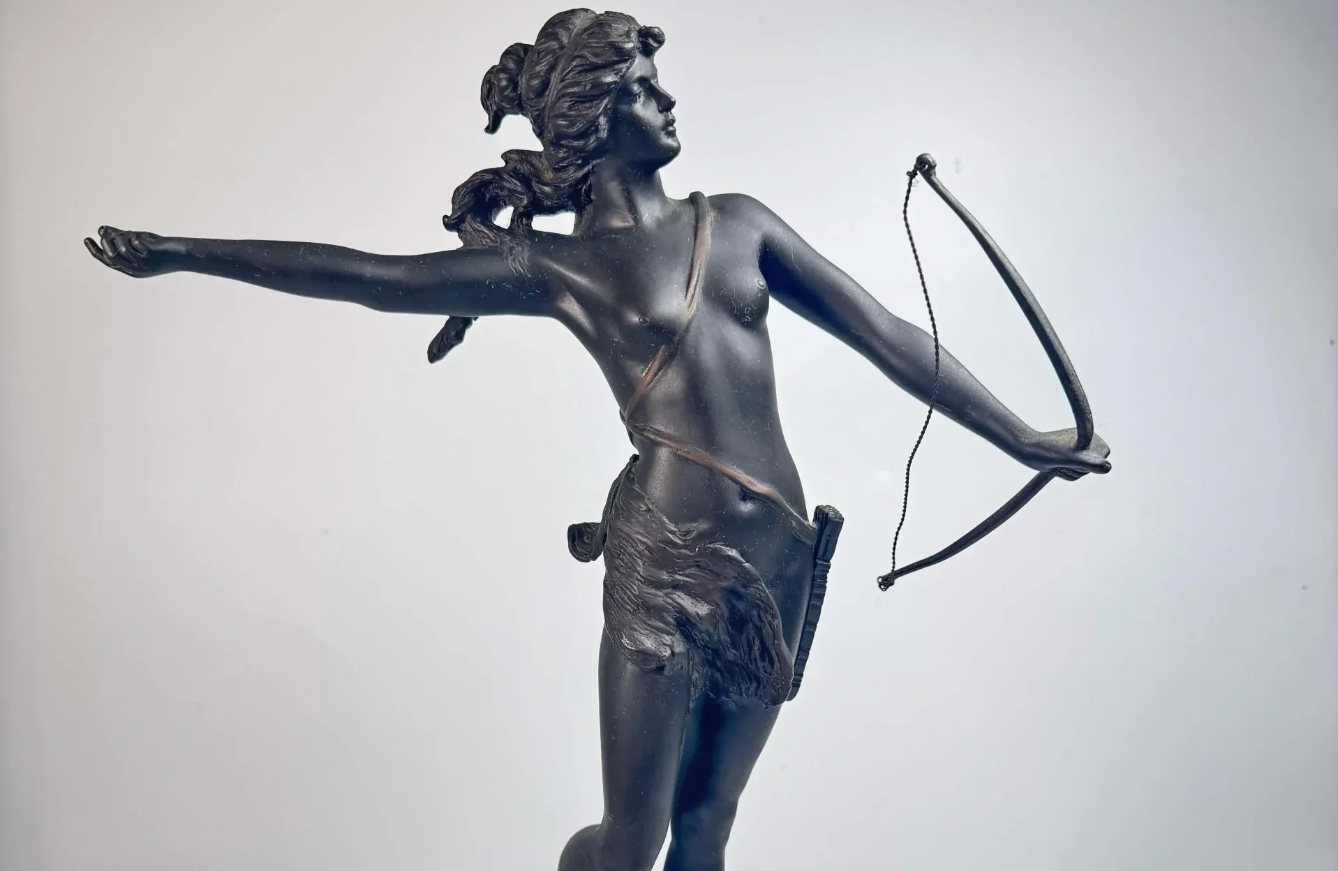 ブロンズ像 弓を射る女性像 | 福円堂の買取実績紹介｜福円堂｜骨董品