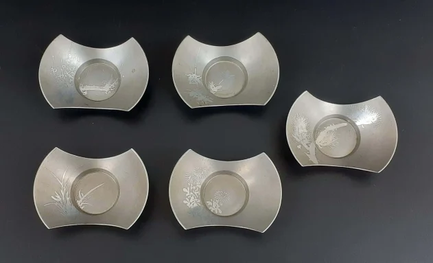 乾茂號造の錫製茶托（五客）